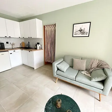 Joli Au Calme En Centre Avec Terrasse Et Parking