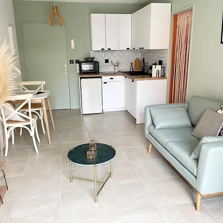 Apartamento Joli Au Calme En Centre Avec Terrasse Et Parking Sainte-Maxime