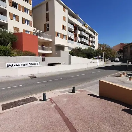 Lejlighed Joli Au Calme En Centre Avec Terrasse Et Parking