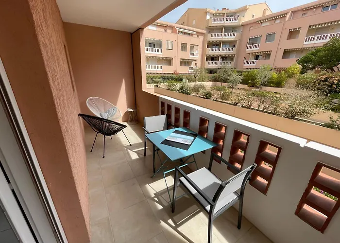 דירה Joli Au Calme En Centre Avec Terrasse Et Parking סן-מקסים