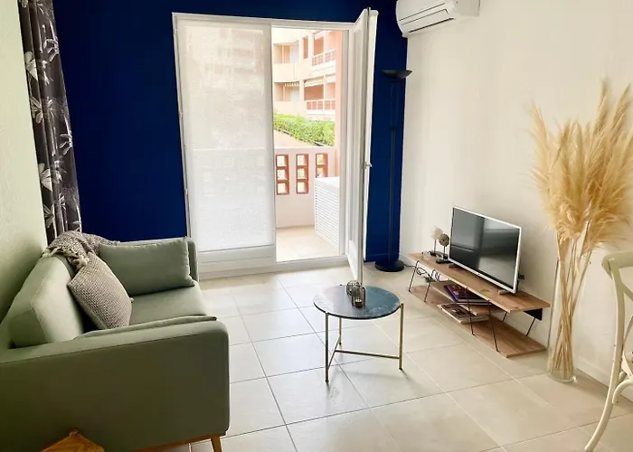 Joli Au Calme En Centre Avec Terrasse Et Parking